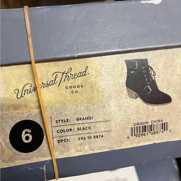 UNIVERSAL THREAD BRANDI SHOES - Picture 2 of 4